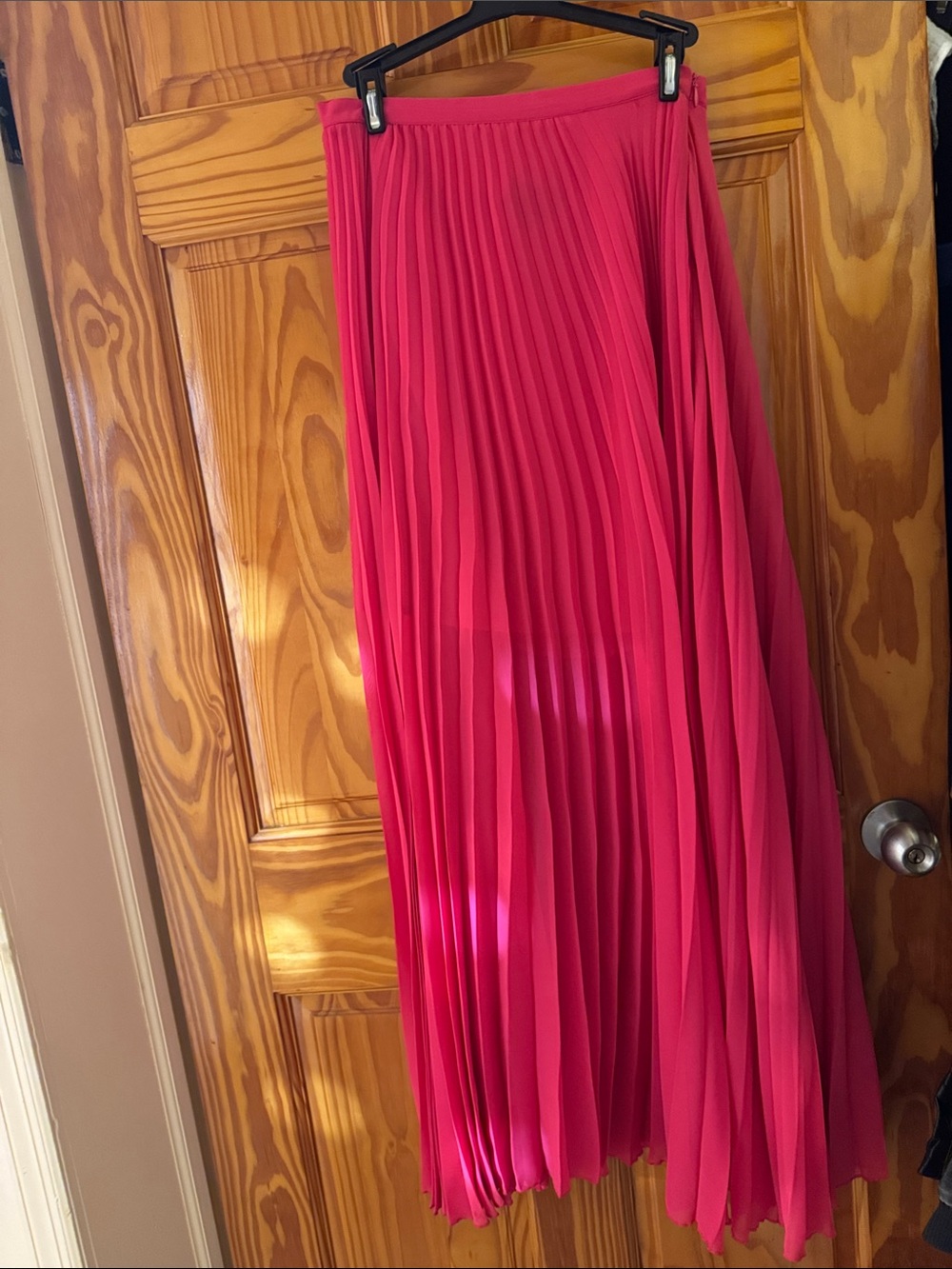 Romeo & Juliet Couture Pleated Maxi Skirt - Fuchsia Pink